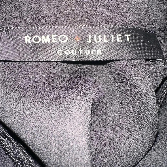 Romeo + Juliet Couture black sheer long sleeves blouse - Picture 5 of 7